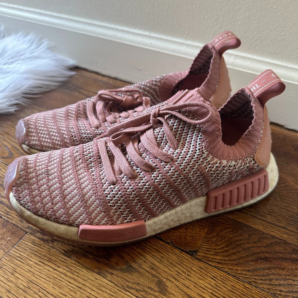Womens Adidas NMD R1 Primeknit  'Ash Pink'